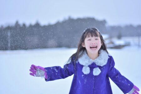 創造力を育てる<br>少ない雪でも楽しめる遊びのアイディア